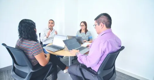 Como melhorar a comunicação interna para aumentar a produtividade